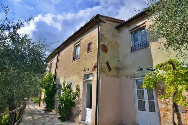 Casale l oliveta — hotel in Buti