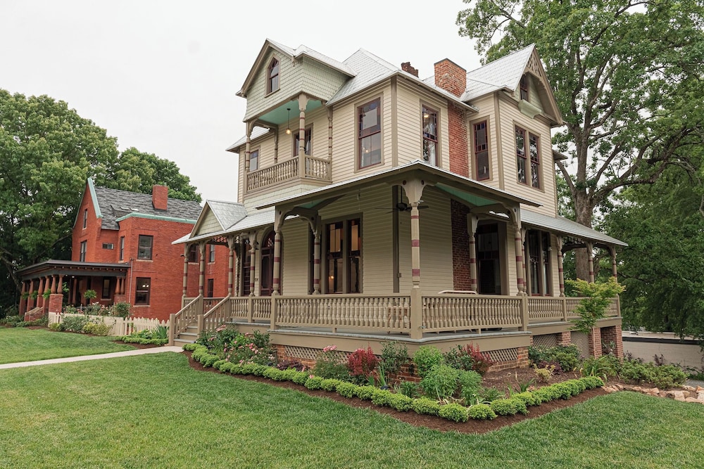 Summit Street Inns - photo 120