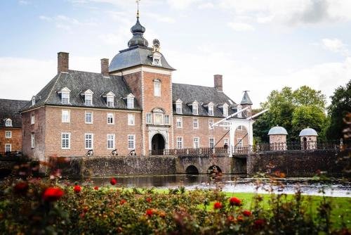 Romantik Parkhotel Wasserburg Anholt — 4-Star Luxury Hotel in Isselburg, Germany