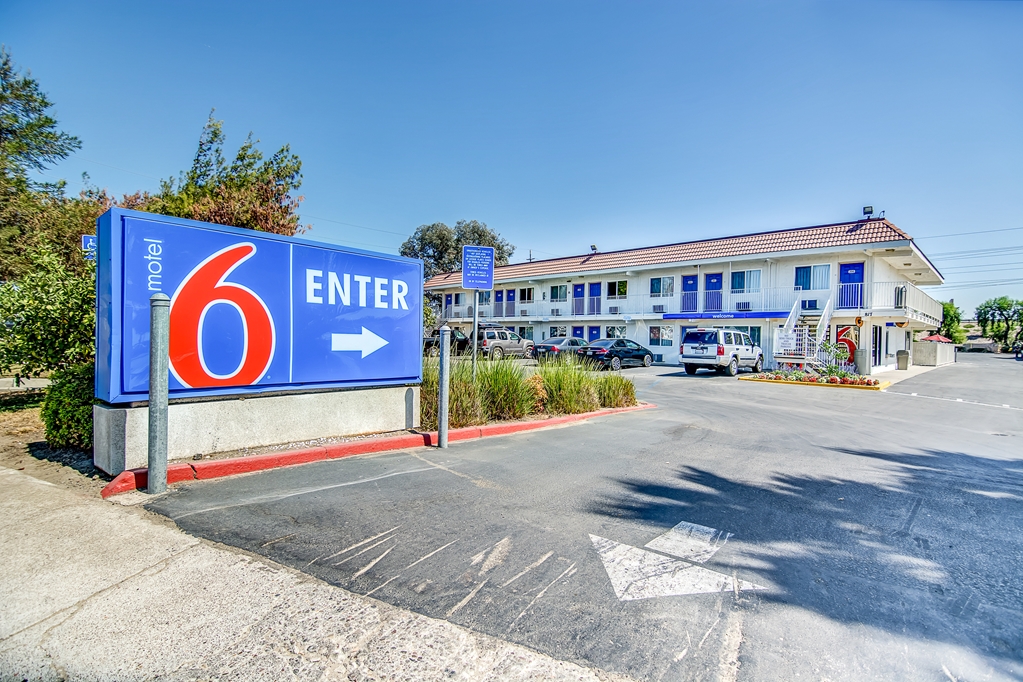 Motel 6 Stockton CA Charter Way West - photo 6