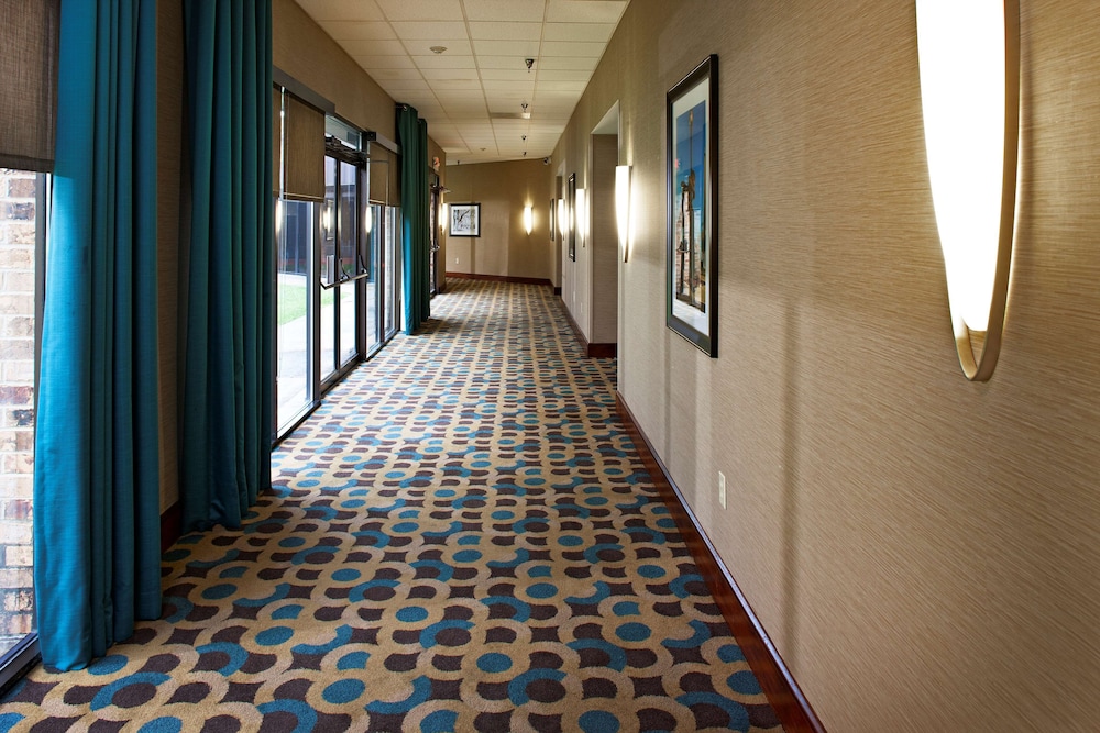 DoubleTree by Hilton Murfreesboro - photo 56