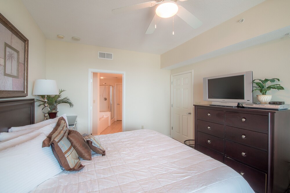 Legacy Towers Legacy II 502 Deluxe - photo 26