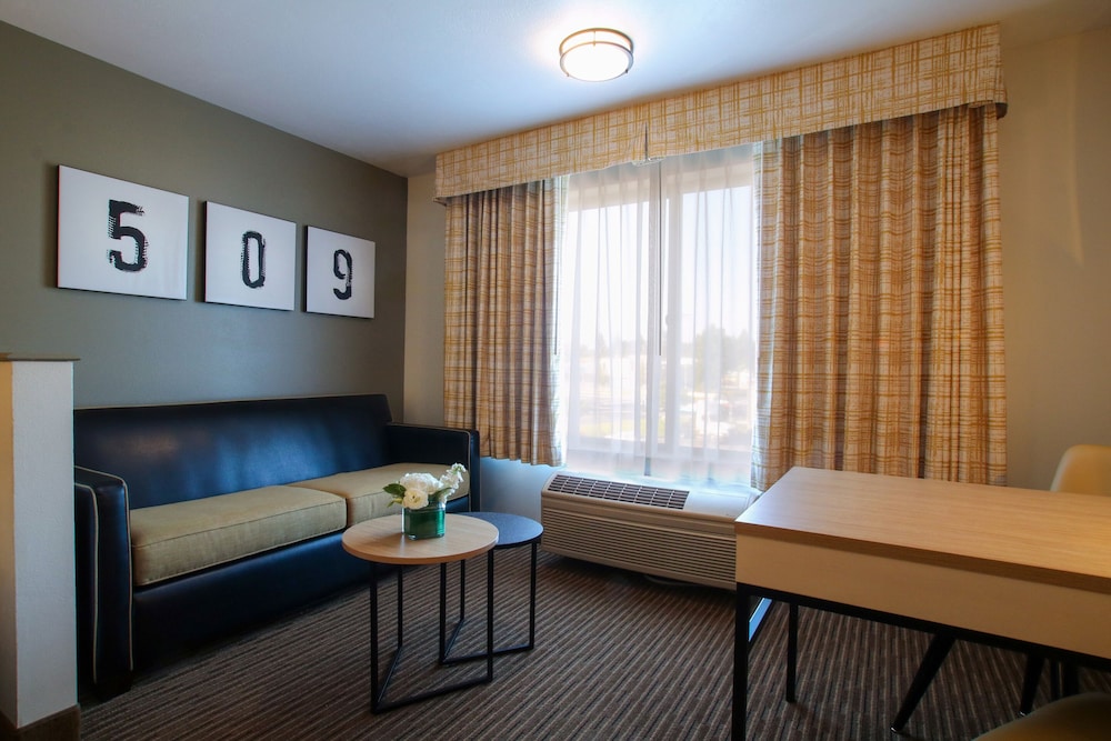 Oxford Suites Spokane Valley - photo 12