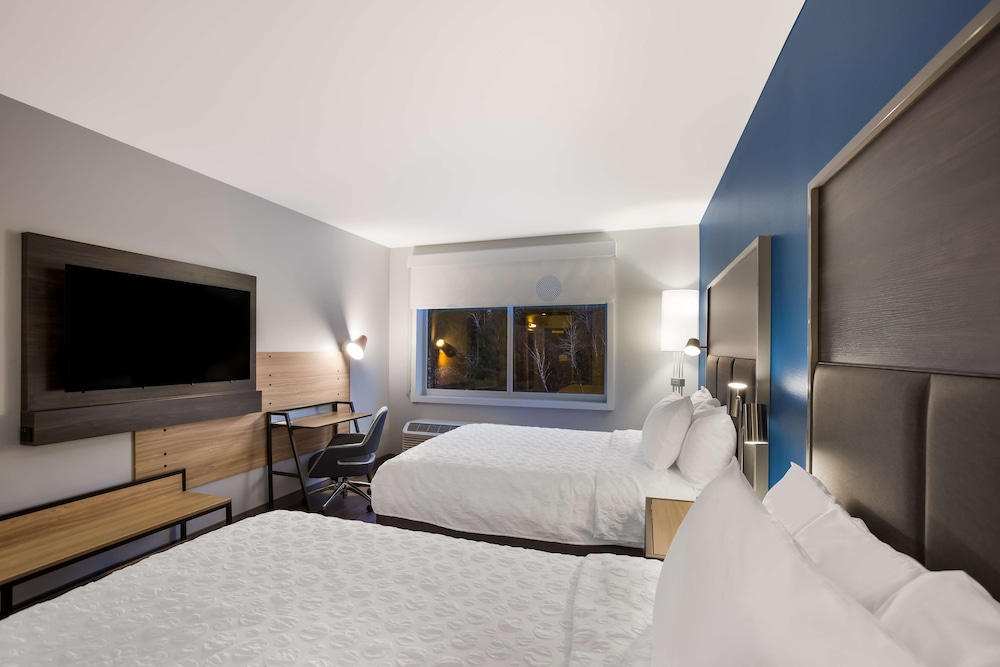 Tru by Hilton Traverse City - photo 25