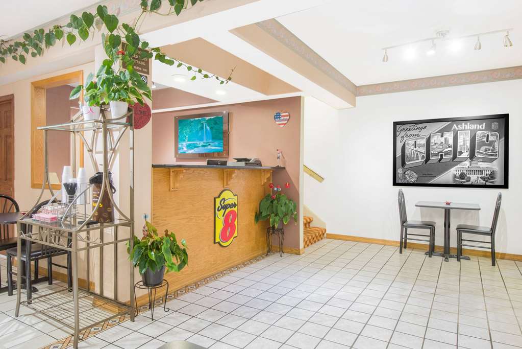 Super 8 by Wyndham Ashland - photo 3