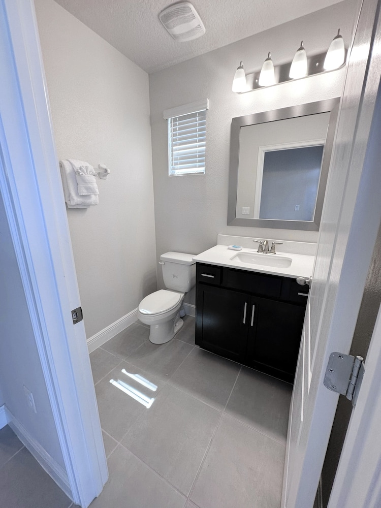 Balmoral Resort 200kb 6 Bedroom Home by RedAwning - photo 30