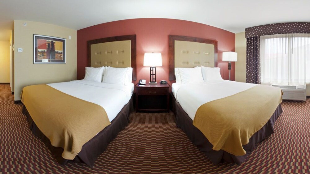 Holiday Inn Express Hotel & Suites Great Falls by IHG - photo 3