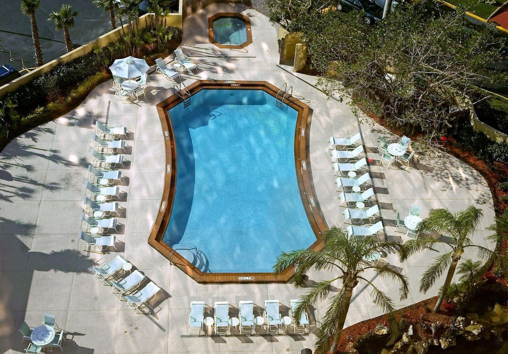 DoubleTree by Hilton Hotel Miami Airport & Convention Center - photo 46