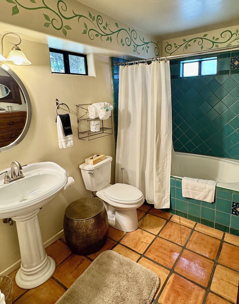 Blue Iguana Inn - photo 59