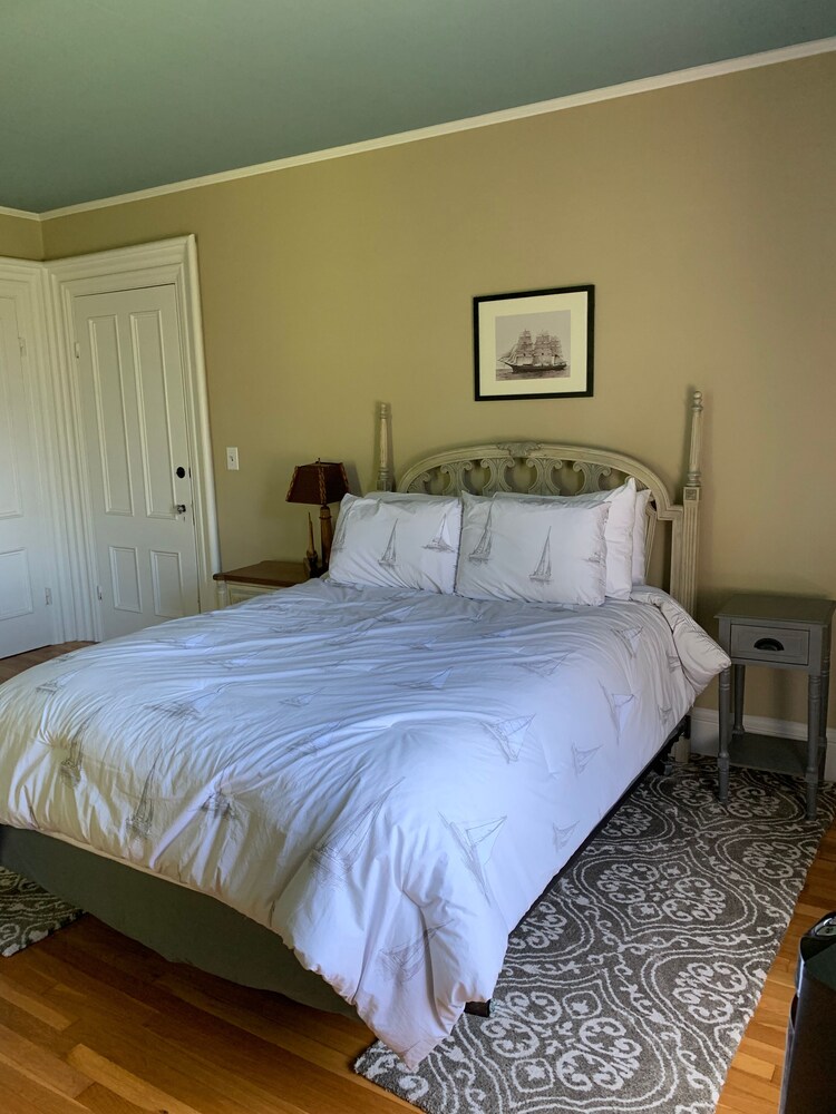 Captain Sweetser's Inn - photo 15