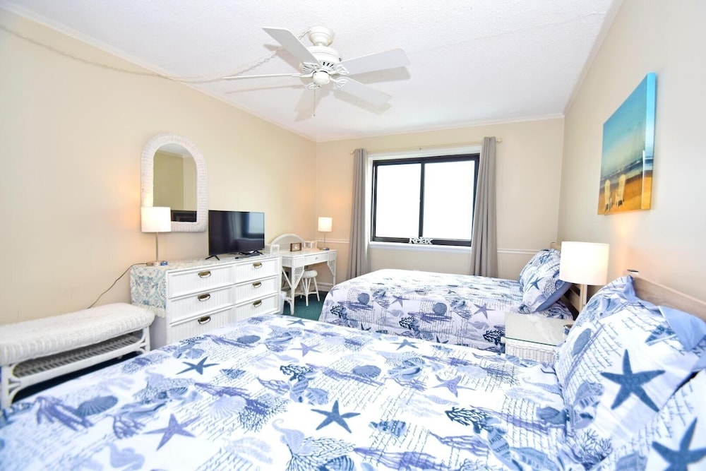 Towers 402 2 Bedroom Condo by RedAwning - photo 6