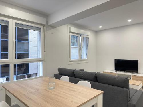 4 Piso 2 Habitaciones Centro Al Lado de Principe 4 Homeygalicia in Vigo, Spain