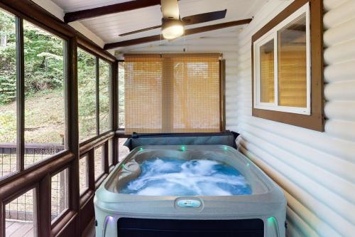 Mountain Dreams — Bryson City — photo 4