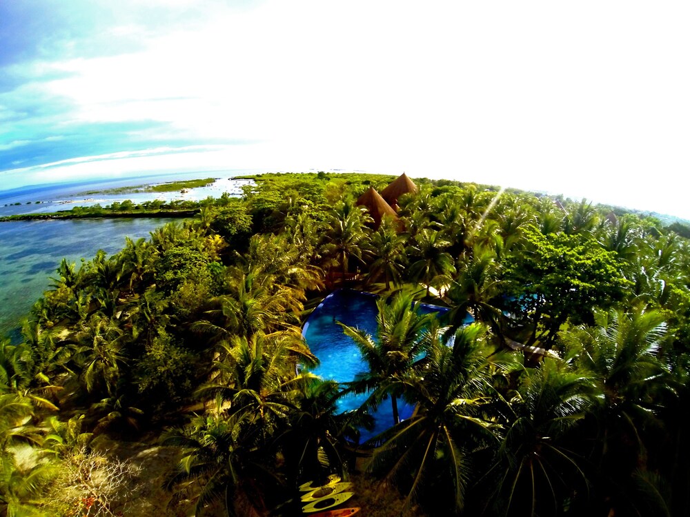 Cordova Reef Village Resort — Cordova