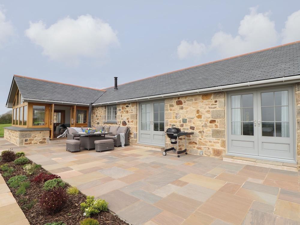 Trevilges Cottage — 4-Star Luxury Hotel in Helston, United Kingdom