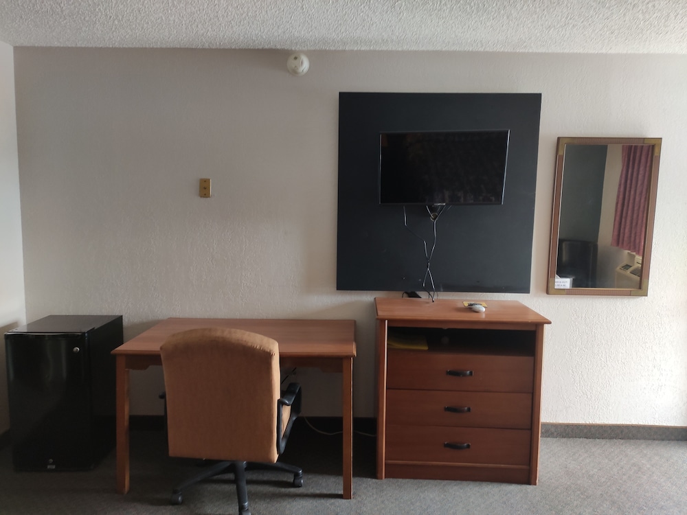 Executive Inn Hebbronville - photo 4