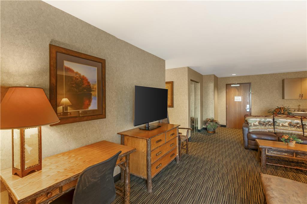 Best Western Plus Kelly Inn & Suites - photo 35
