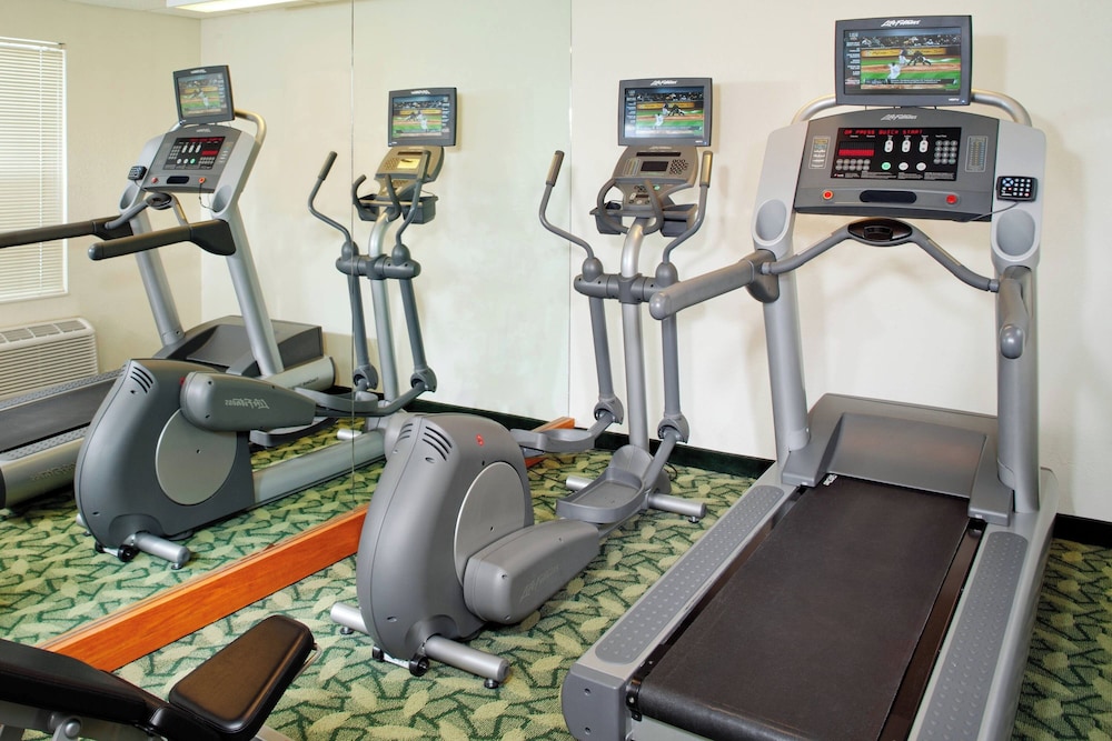Towneplace Suites By Marriott Cleveland Westlake - photo 18