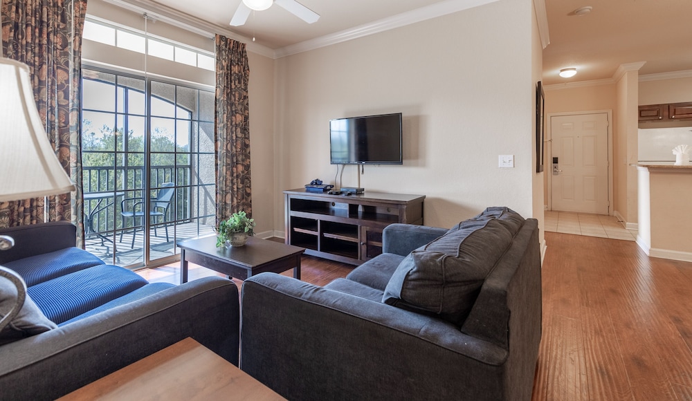 8000tw Unit 4406 Tuscana Resort 2 Bedroom Condo by RedAwning - photo 4