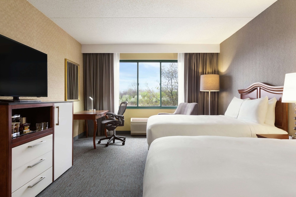 DoubleTree by Hilton Detroit Novi - photo 11