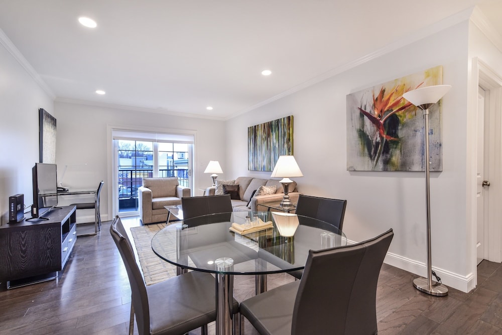 Global Luxury Suites at South Boston - photo 2