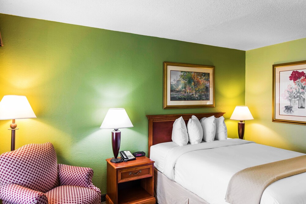 Quality Inn & Suites Waycross - photo 5