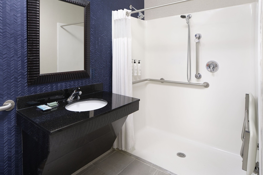 Fairfield Inn and Suites by Marriott Columbia - photo 12