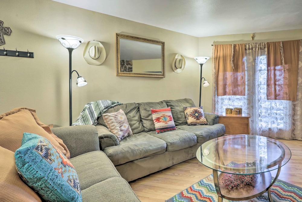 Rustic Condo with Deck Less Than 1 Mi to Angel Fire Resort - photo 3