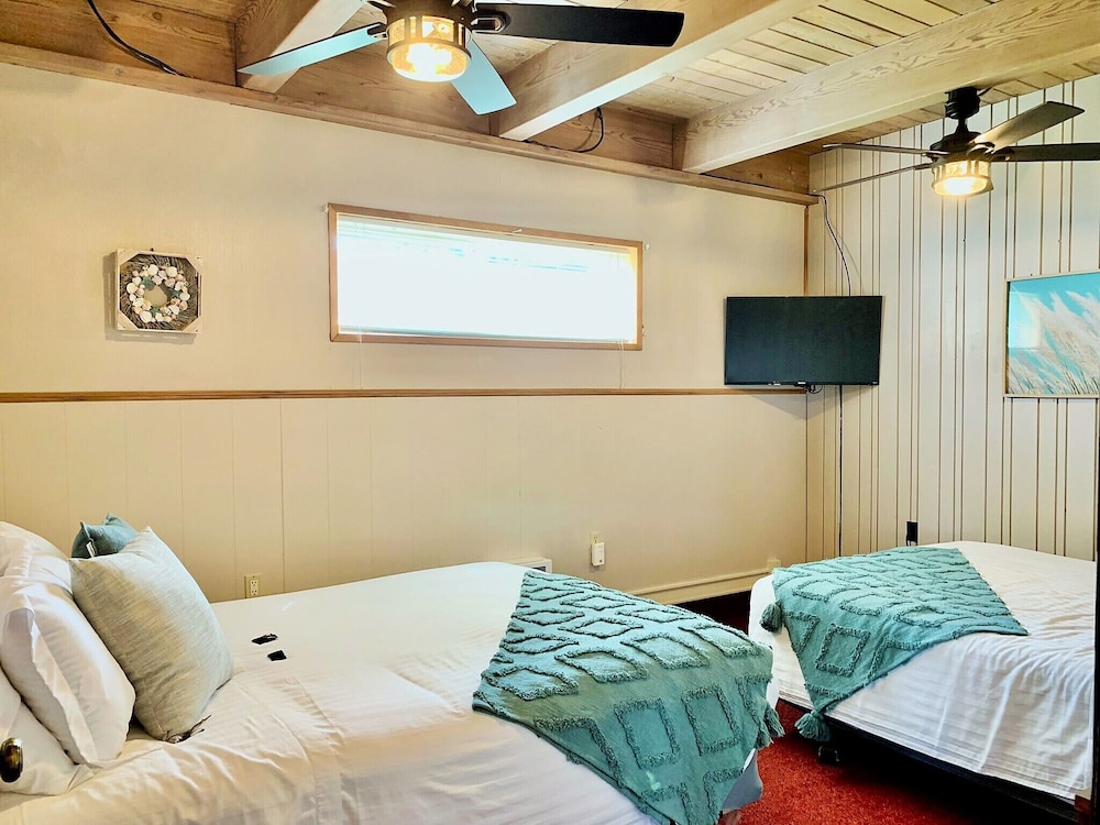 Breakers Boutique Inn - photo 15