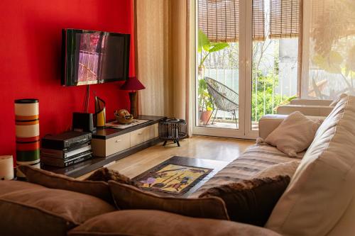 Comfort family apartment with balcony and sea view — 4-Star Luxury Hotel in Split, Croatia