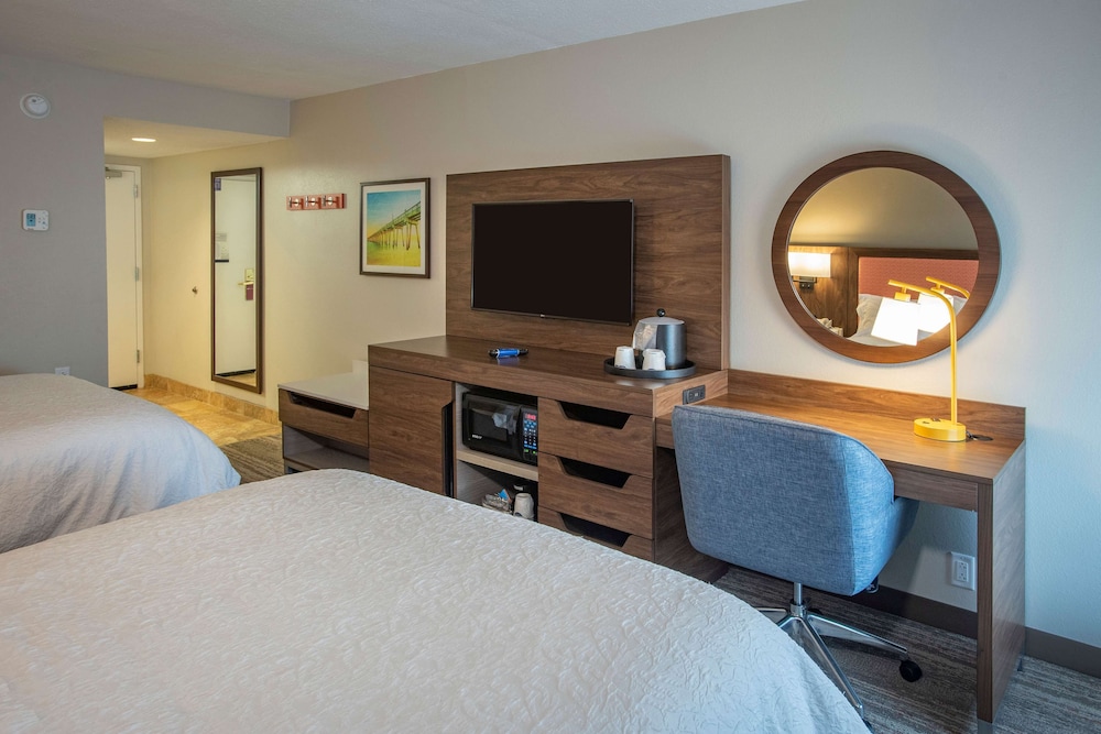 Hampton Inn Pensacola Airport - photo 32