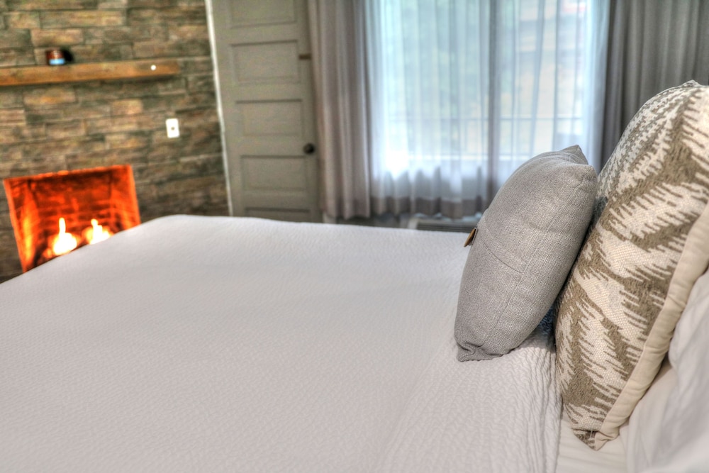 River Edge Inn - photo 20
