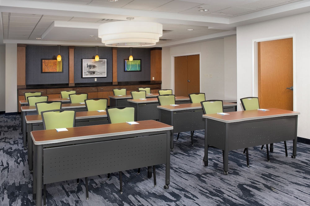 Fairfield Inn & Suites by Marriott Miami Airport South - photo 18