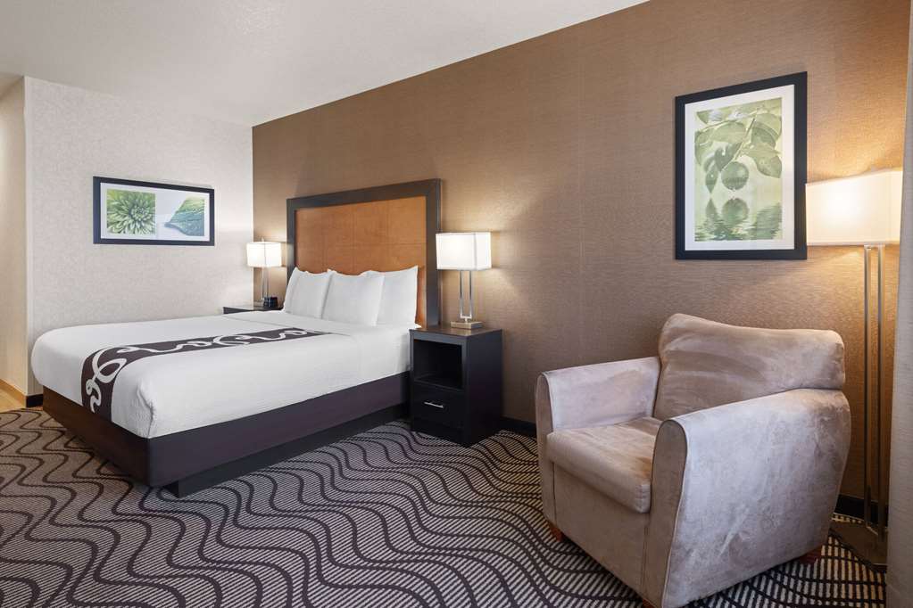 La Quinta Inn & Suites by Wyndham Idaho Falls Ammon - photo 34