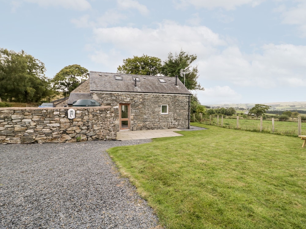 Bryn Dedwydd Cottage — 4-Star Luxury Hotel in Betws-Y-Coed, United Kingdom