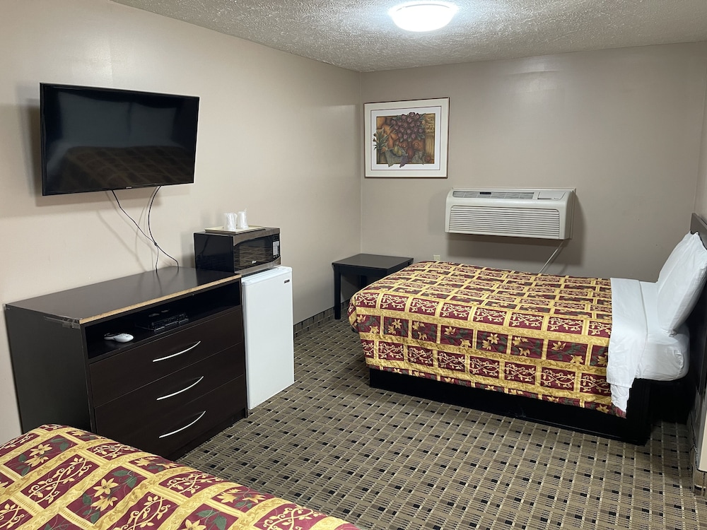 Economy Inn And Suites Ashtabula - photo 14