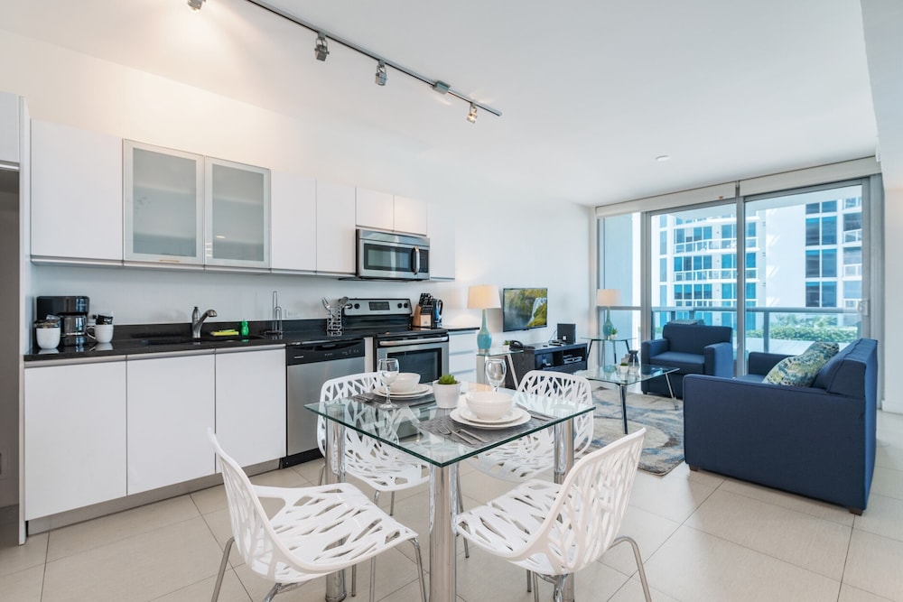 Churchill Suites Monte Carlo Miami Beach - photo 64