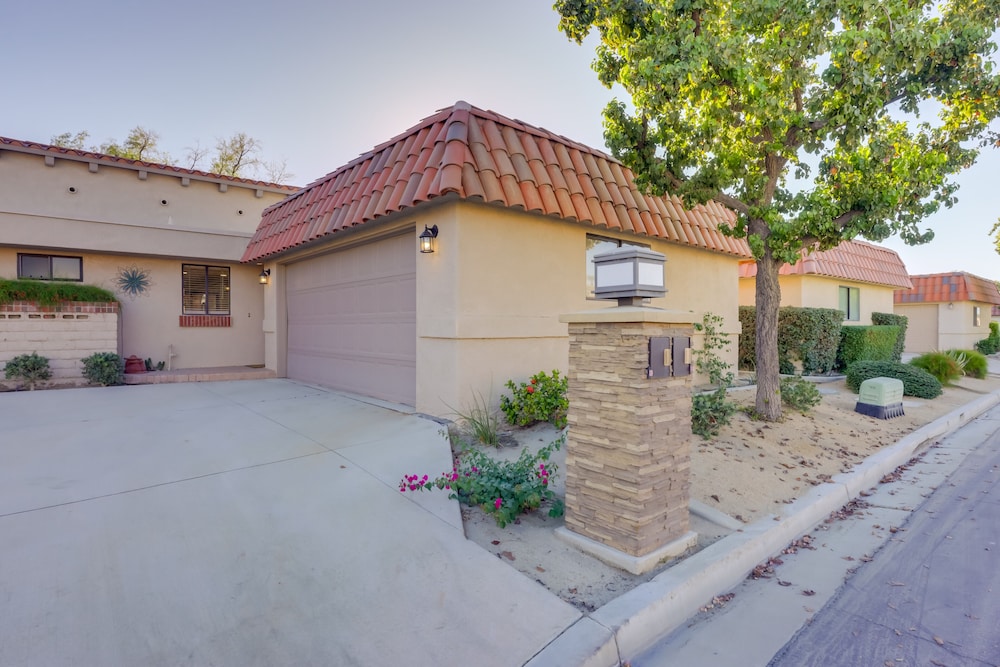 Resort style Palm Desert Rental: Pickleball Courts - photo 37