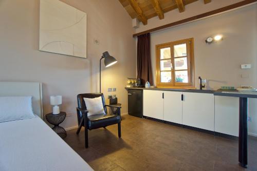 Home21 — 4-Star Luxury Hotel in Cusago, Italy