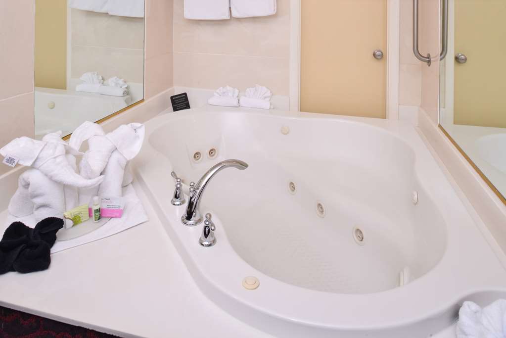 Best Western Coral Hills - photo 40