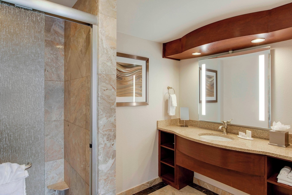 Courtyard by Marriott Boston Logan Airport - photo 26