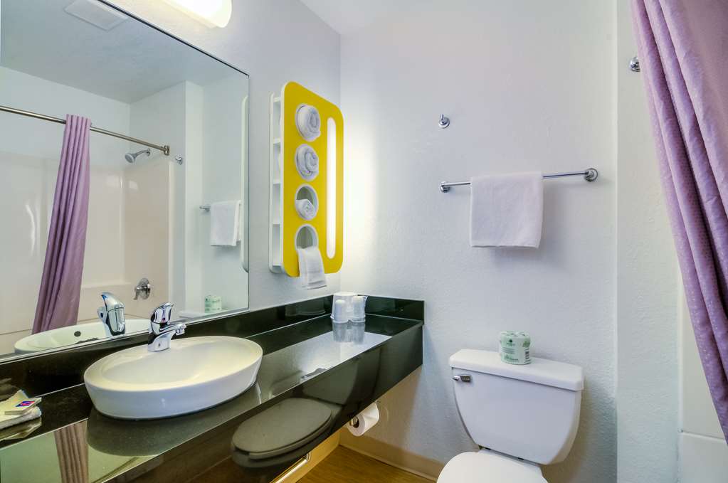 Motel 6 Arlington Heights IL Chicago North Central - photo 17