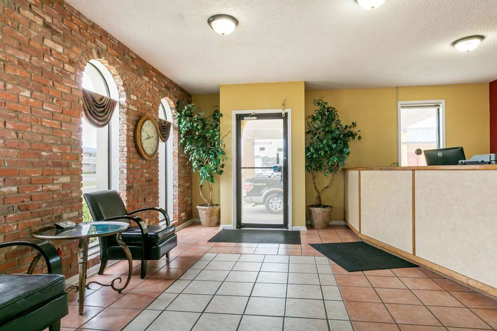 Econo Lodge Jonesboro - photo 6