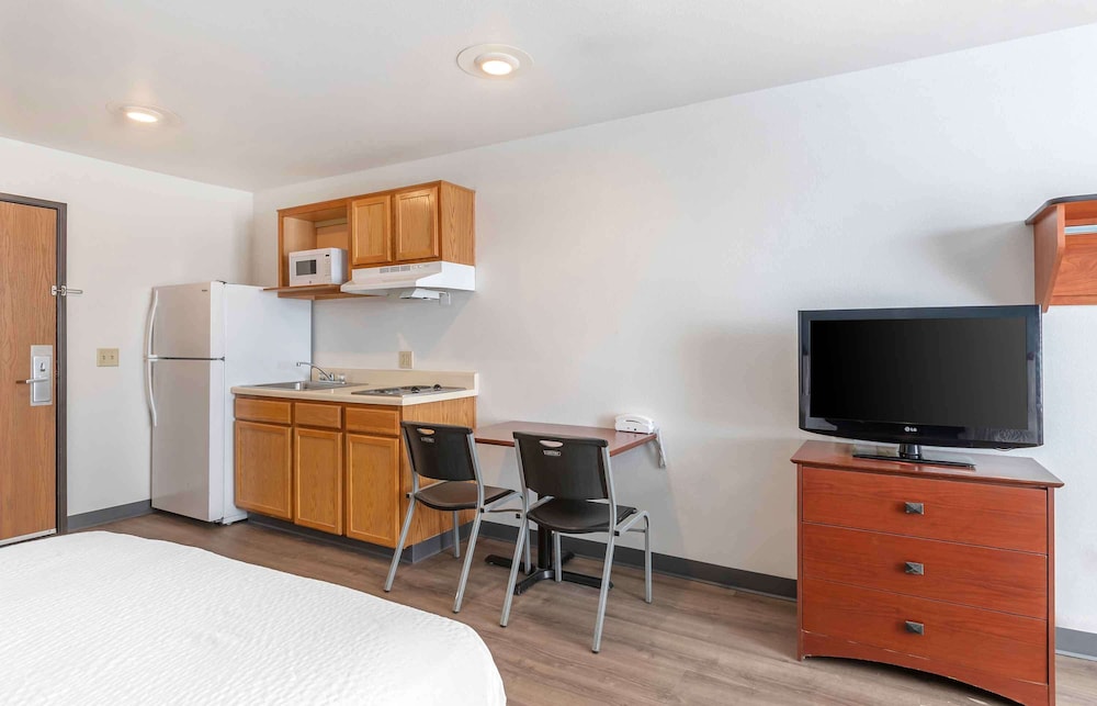 Extended Stay America Select Suites Omaha Southwest - photo 10
