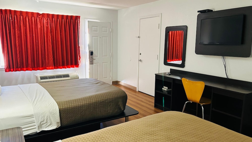 Super 7 Inn Tupelo - photo 7