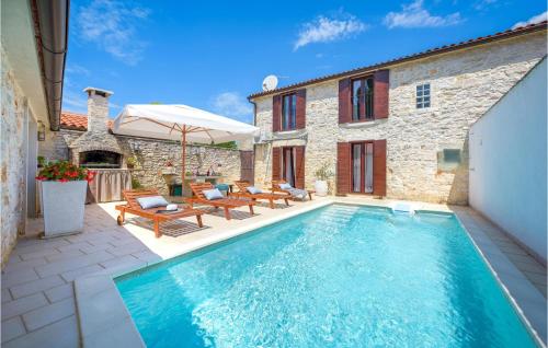 Cozy Home In Bale With Sauna — 4-Star Luxury Hotel in Bale, Croatia