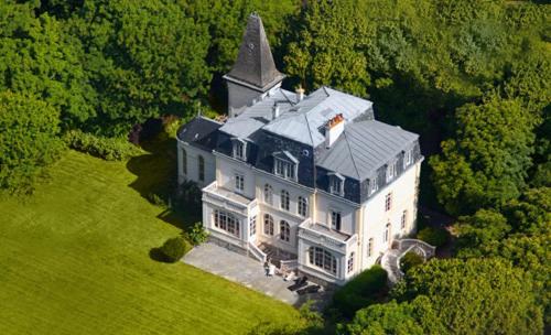 Chateau De La Marine — 4-Star Luxury Hotel in Wimille, France