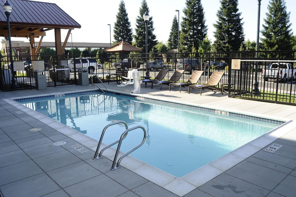 TownePlace Suites Redding - photo 20