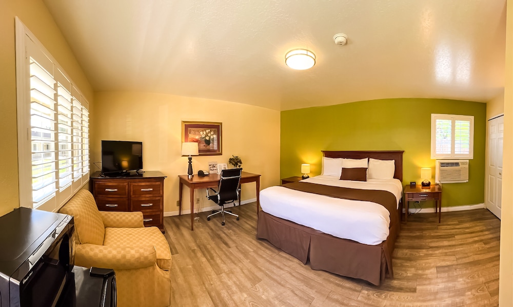 The Old West Inn in Willits, United States