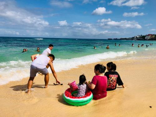 Transient House at Patar White Sand Beach — 4-Star Luxury Hotel in Bolinao, Philippines